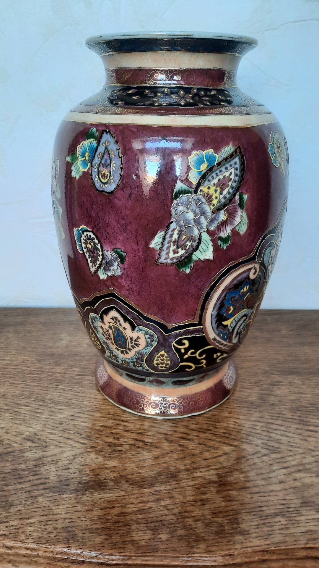 Grand vase en céramique ancien