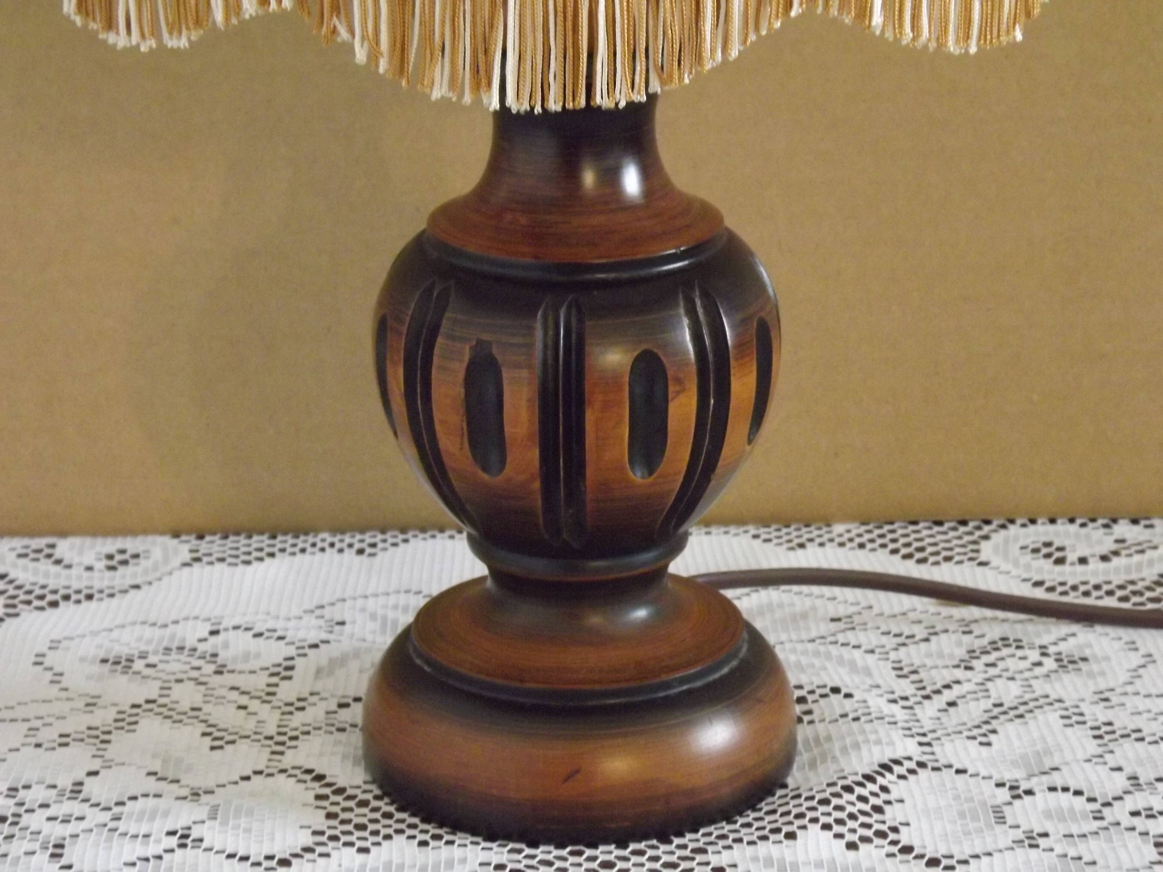 French Mid Century Round Turned Wood Table Lamp Cream Fringed Shade 5573