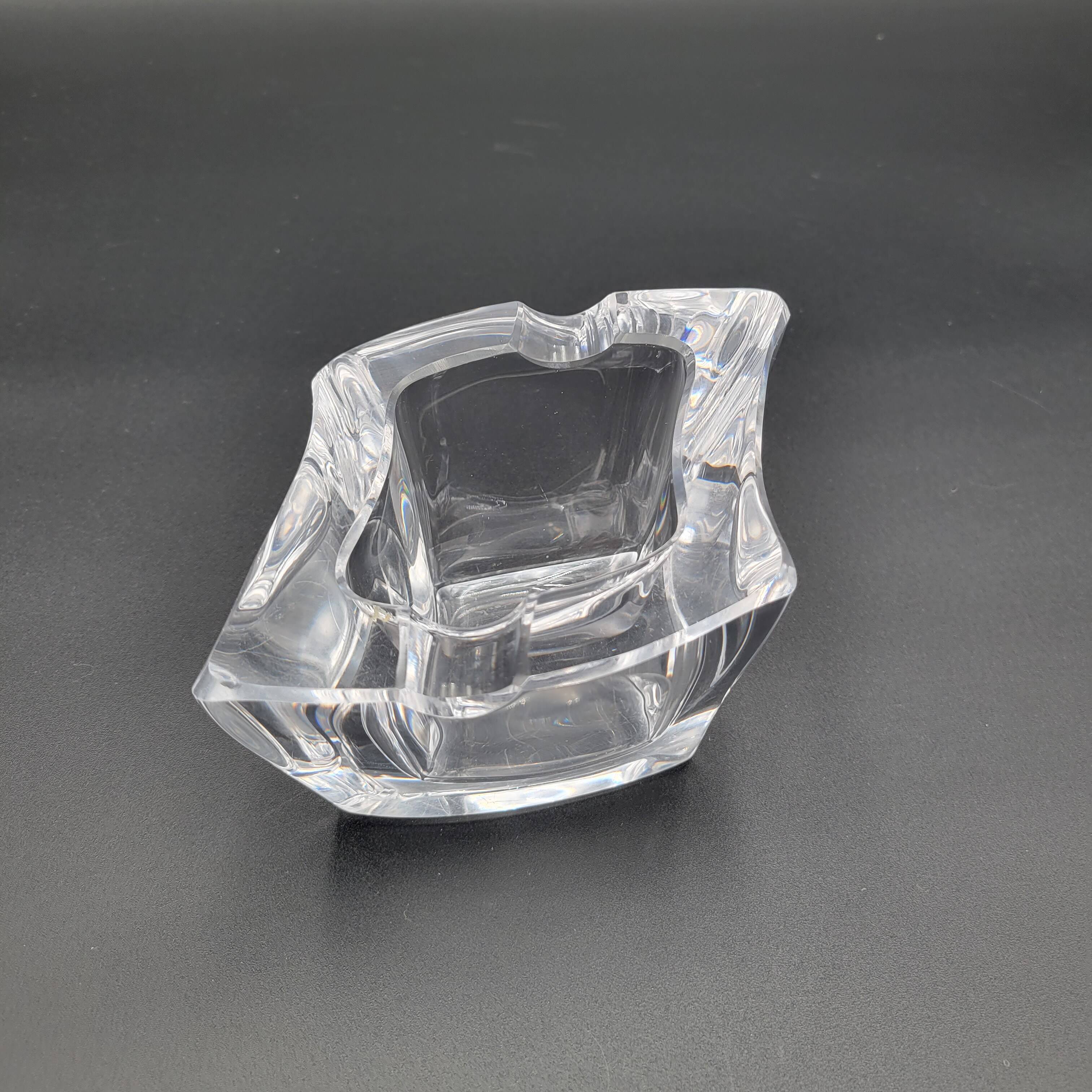 Geometric crystal ashtray / pocket