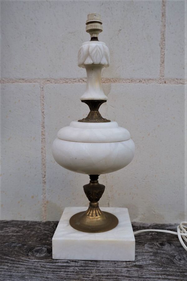 Pied de lampe em albâtre