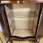 Late Victorian / Early Edwardian Display Cabinet (1880–1900)  A truly charm