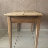Farm table