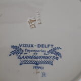 Sarreguemines earthenware plates, Old Delft model