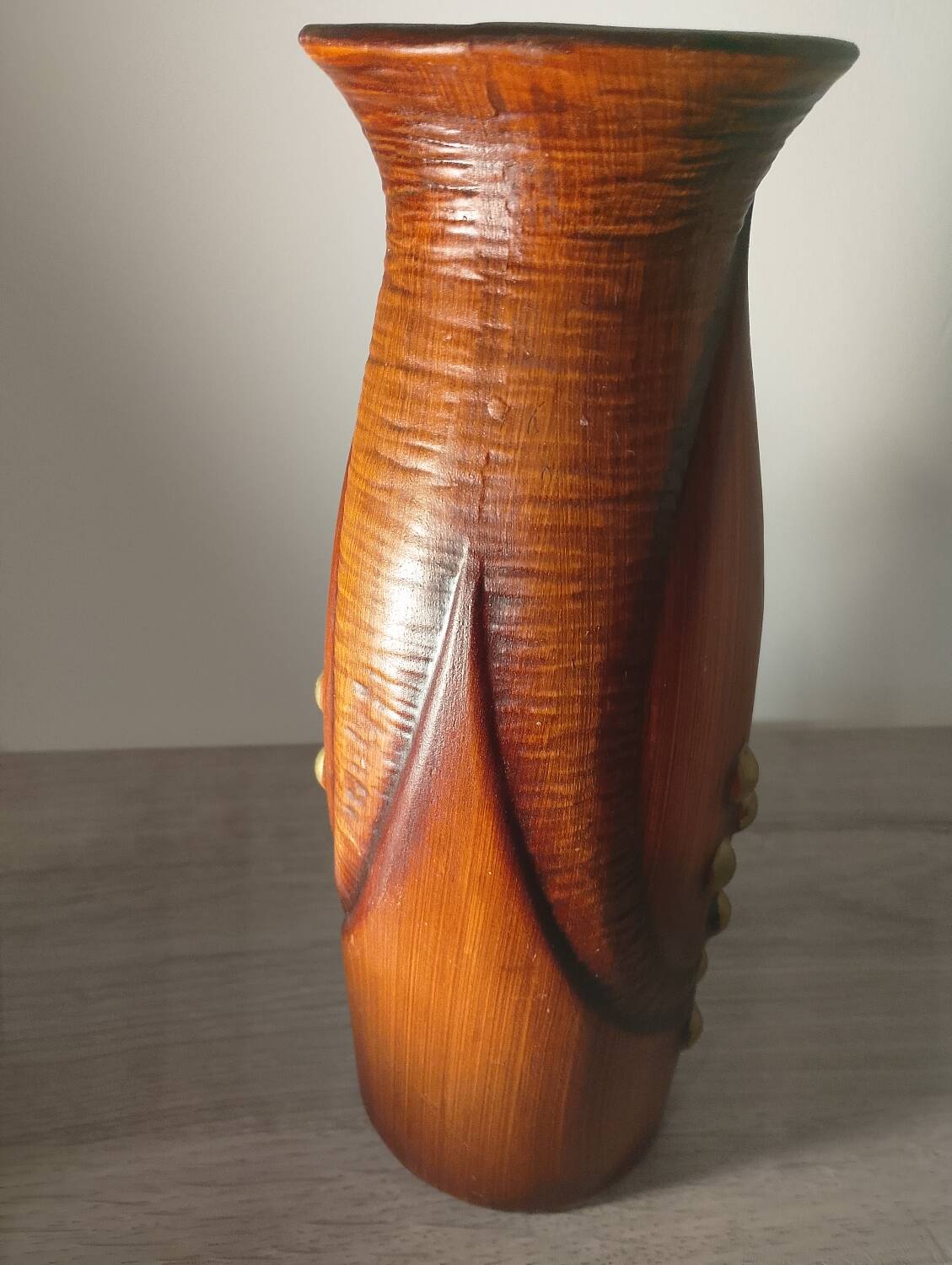 Vase collaboration between G de Bryun and Atelier Dubois at Bouffioulx.