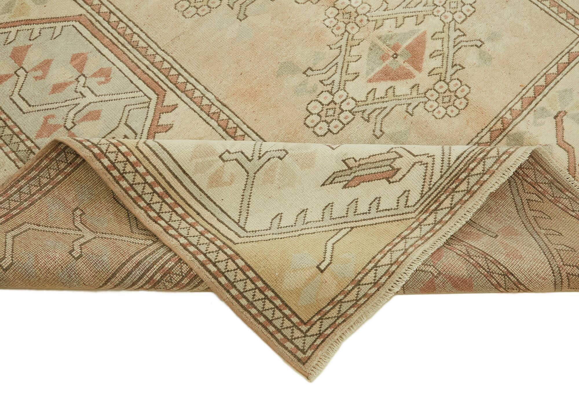 Turkish Vintage Anatolian Rug 191 cm x 289 cm