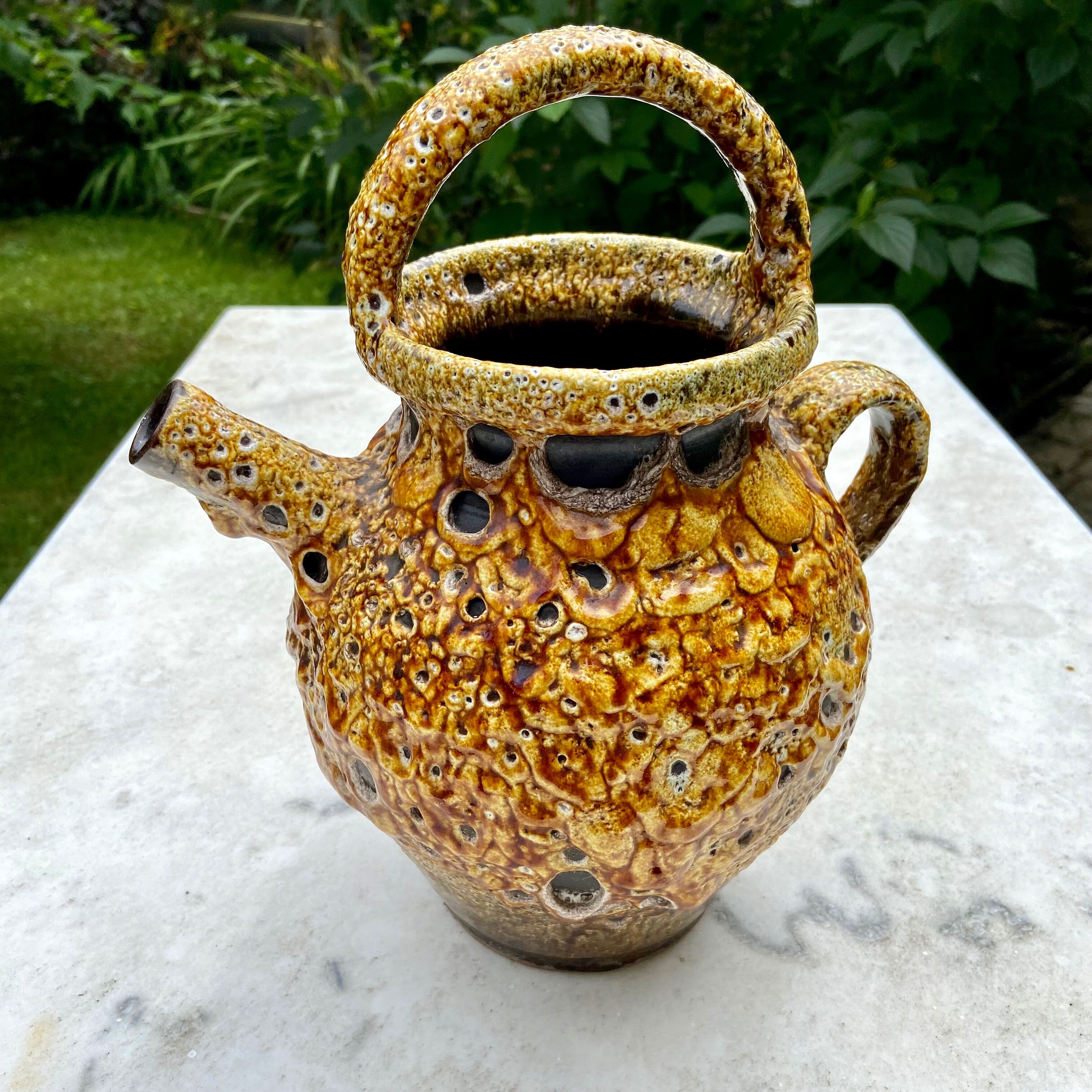 Pitcher fat lava