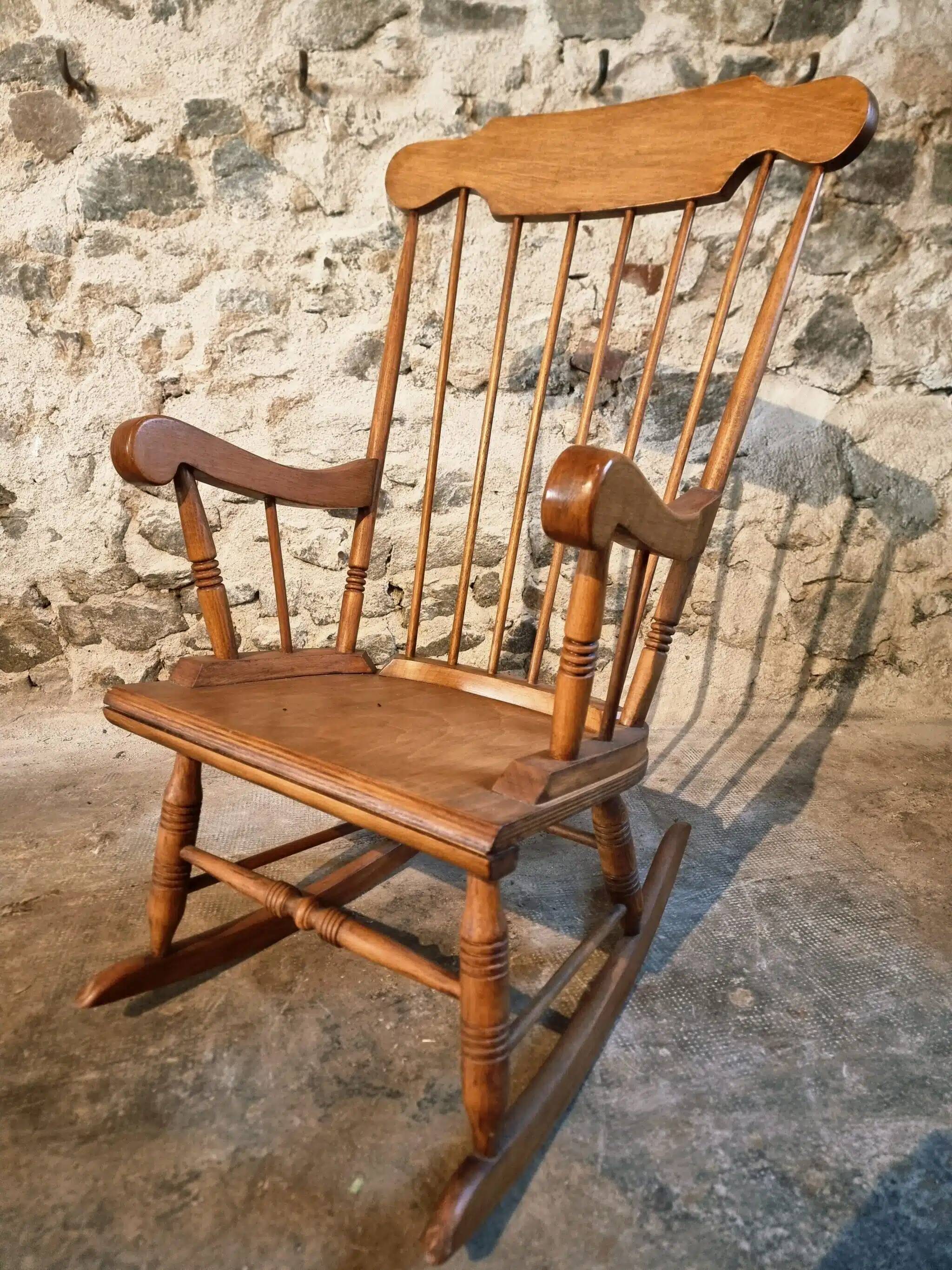 Vintage French Beech Rocking Chair – Mid-20th Century Windsor Style