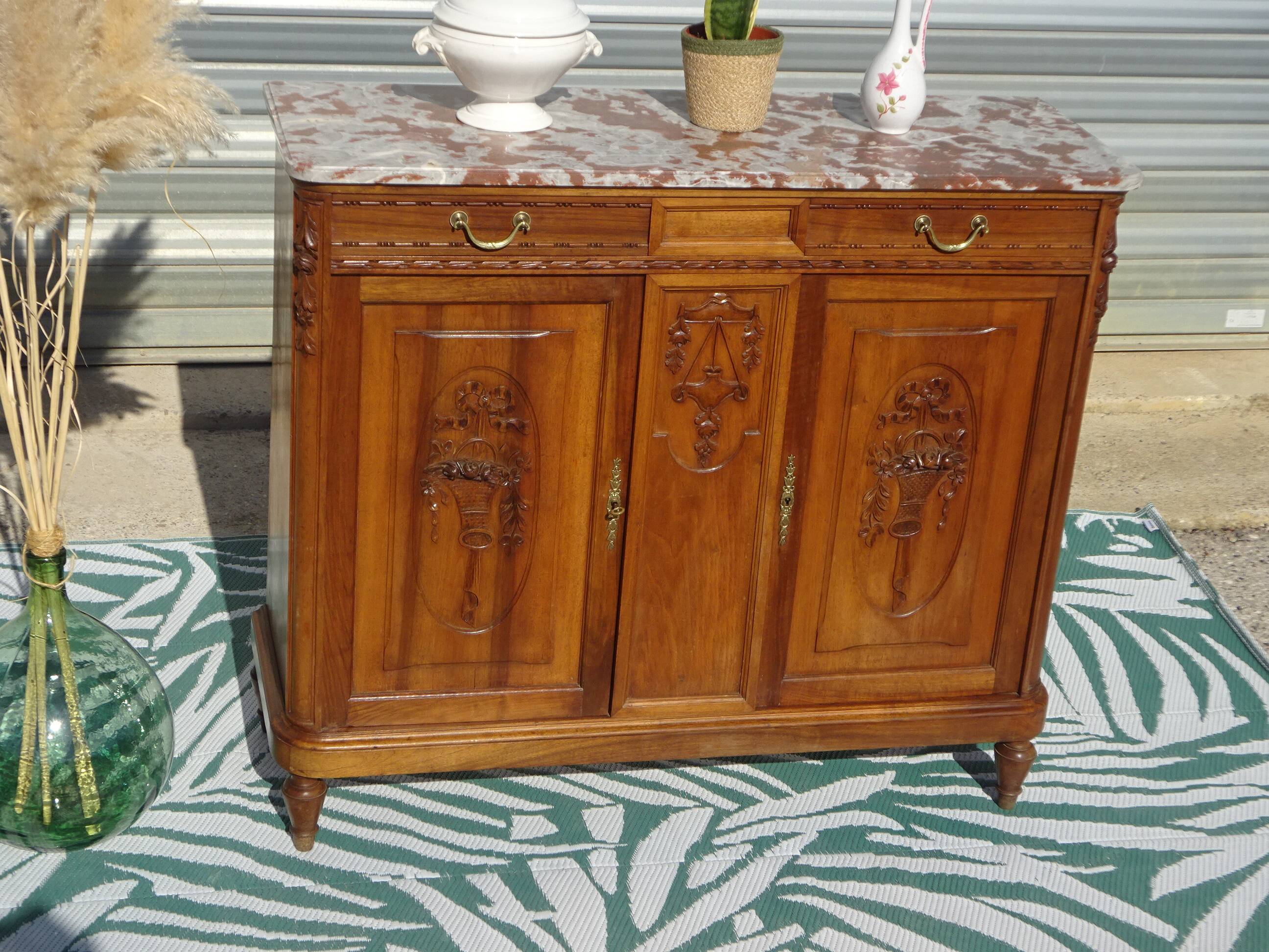 Art Deco buffet in walnut and marble
