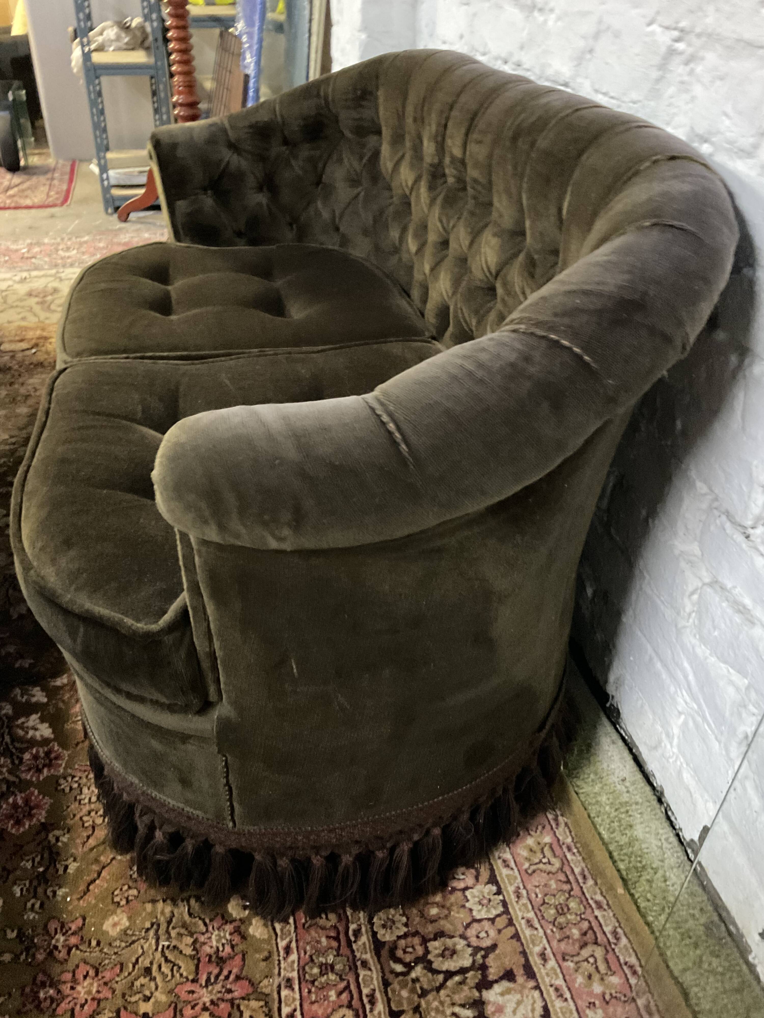 Vintage toad sofa from the 50s-60s in green velvet