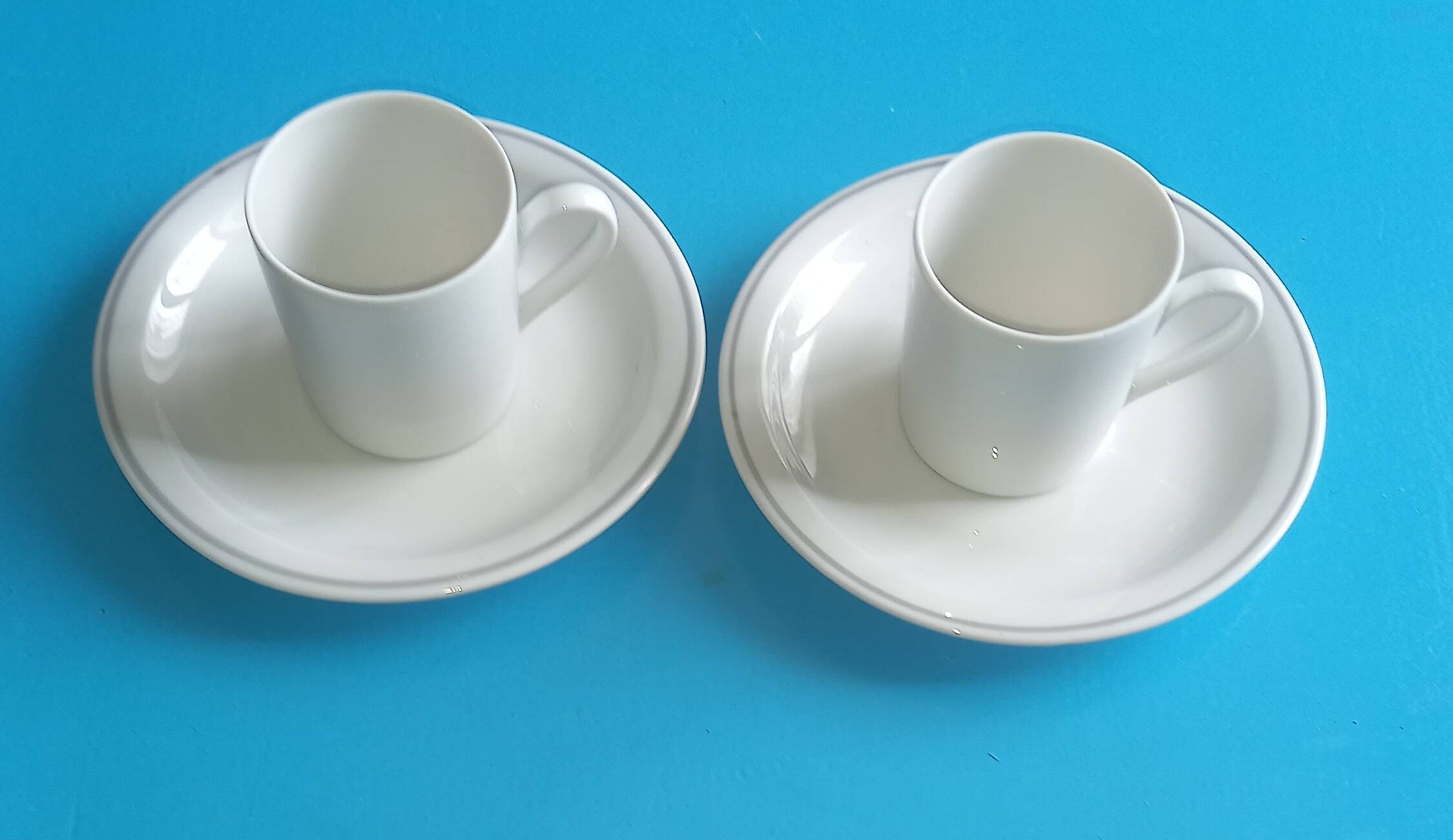 2 espresso coffee cups, 2 matching saucers - Bavaria Porcelain - 5.5 x 0.6cm approx.