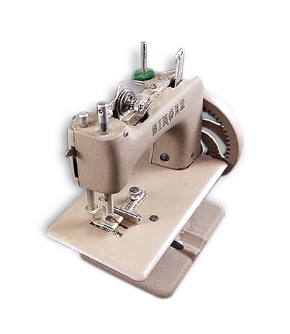 Mini machine à coudre Singer vintage pour enfant en boite Selency