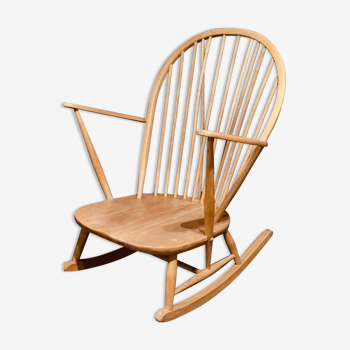 Rocking-chair Ercol en orme clair