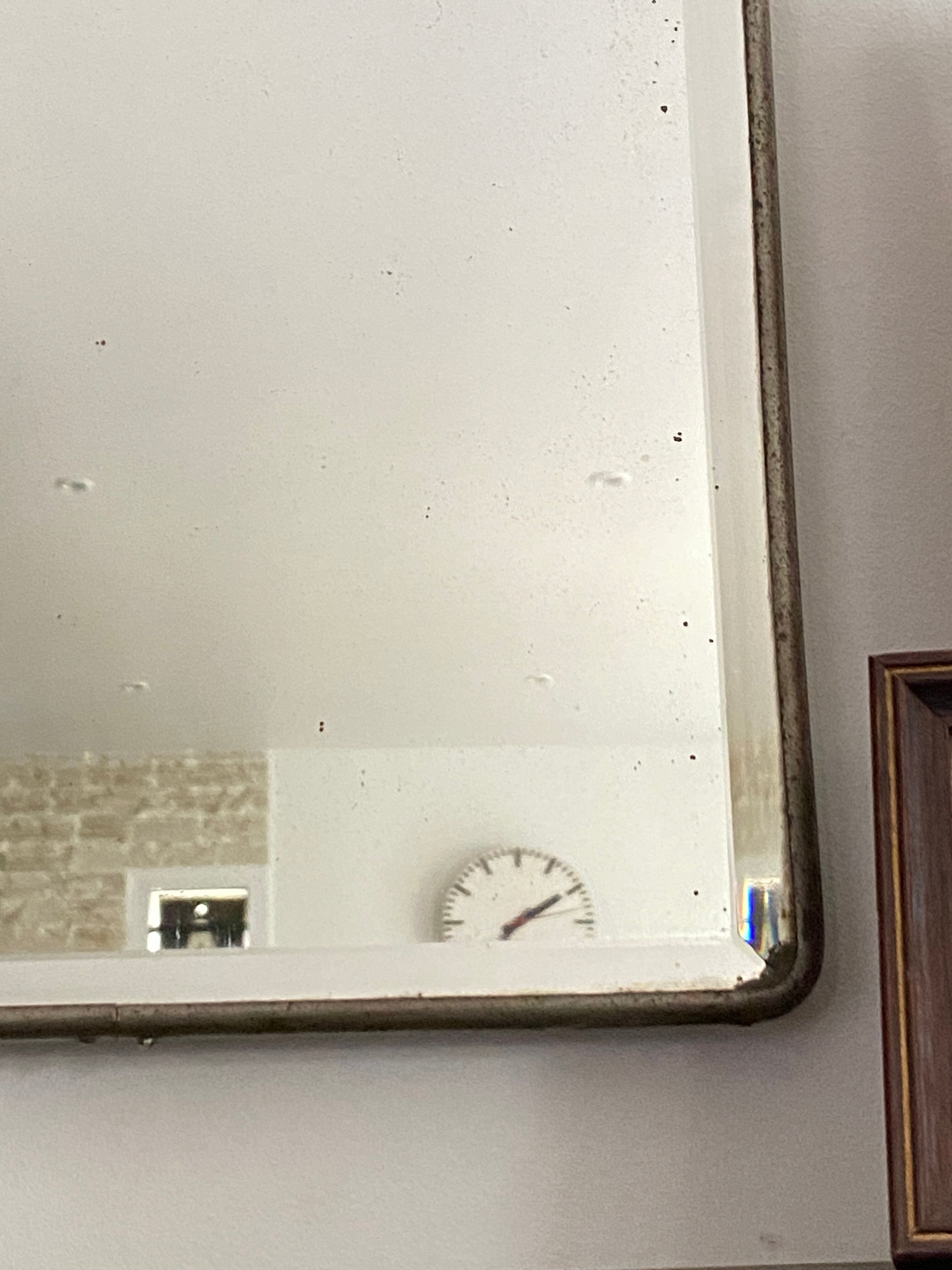 Barber mirror with chain 33 x 28 cm