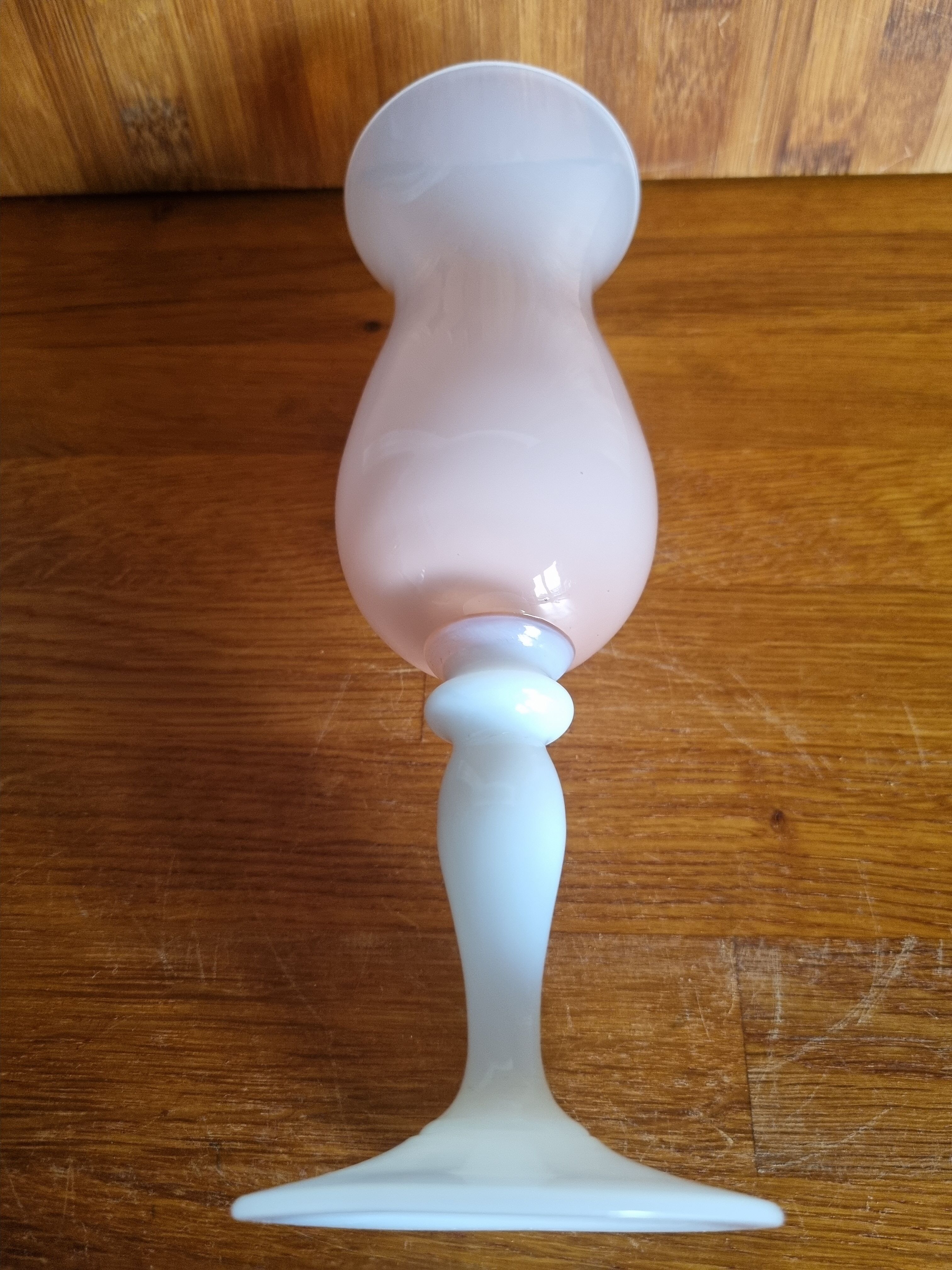 Vintage vase in pink opaline 22 cm