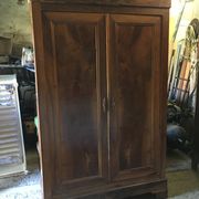 Armoire Louis Philippe en noyer