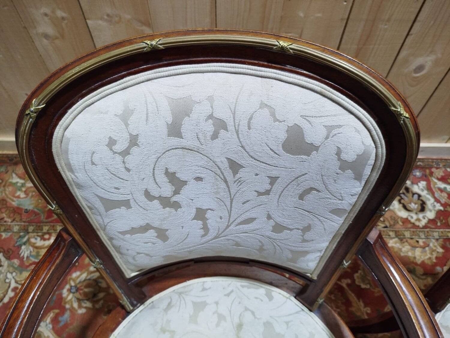 Suite de 8 chaises et paire de fauteuils Louis XVI