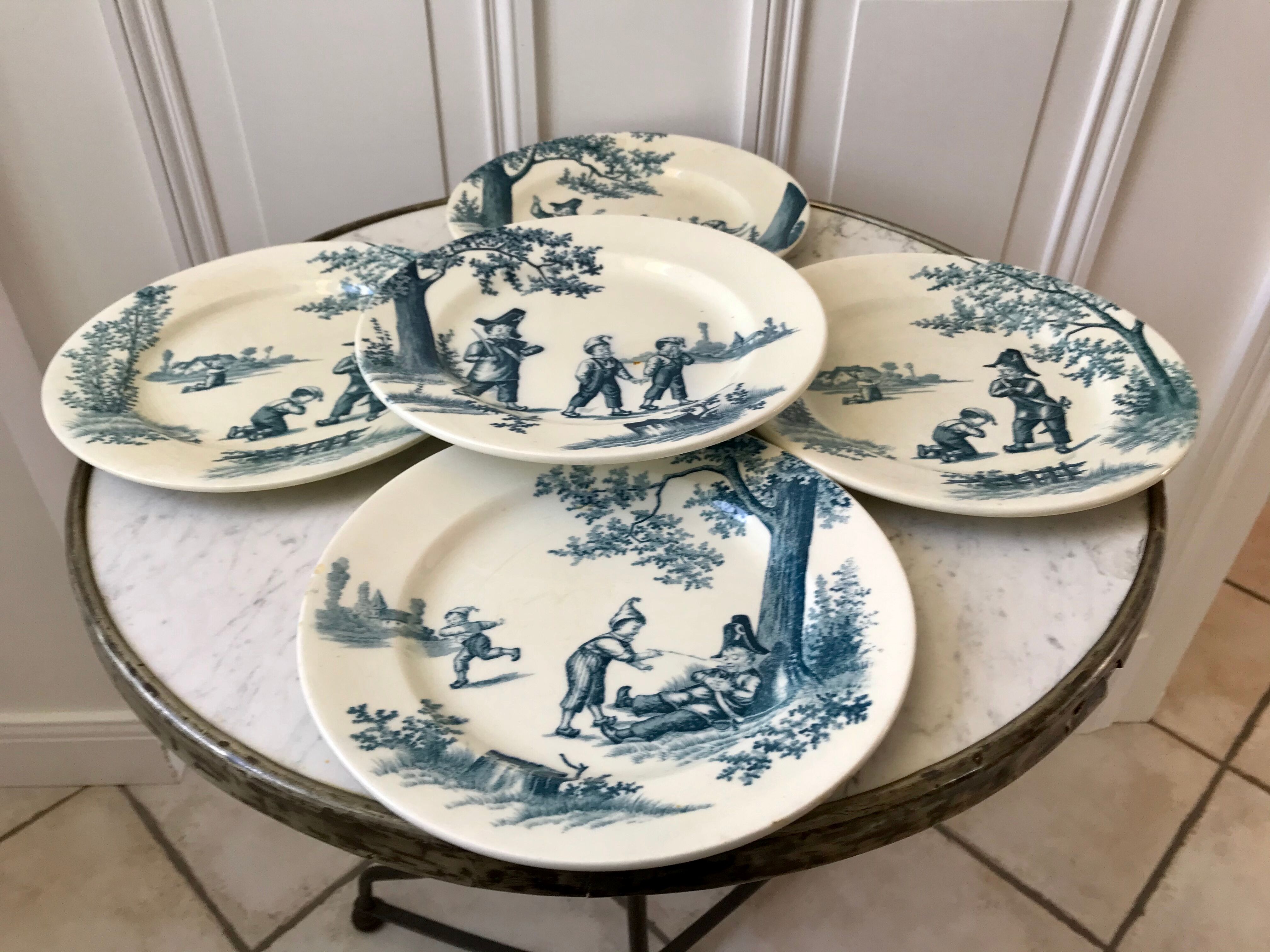 Set of 5 flat plates Iron Earth model "Garde-Champêtre" late nineteenth