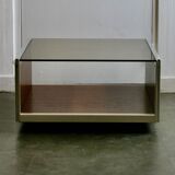 Table basse bois, aluminium et verre fumé. circa 1970
