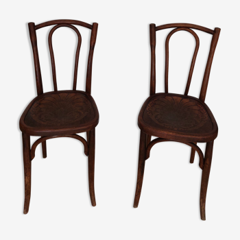 Bistro chairs with pattern
