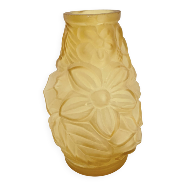 Vase en verre pressé moulé Art Déco orange