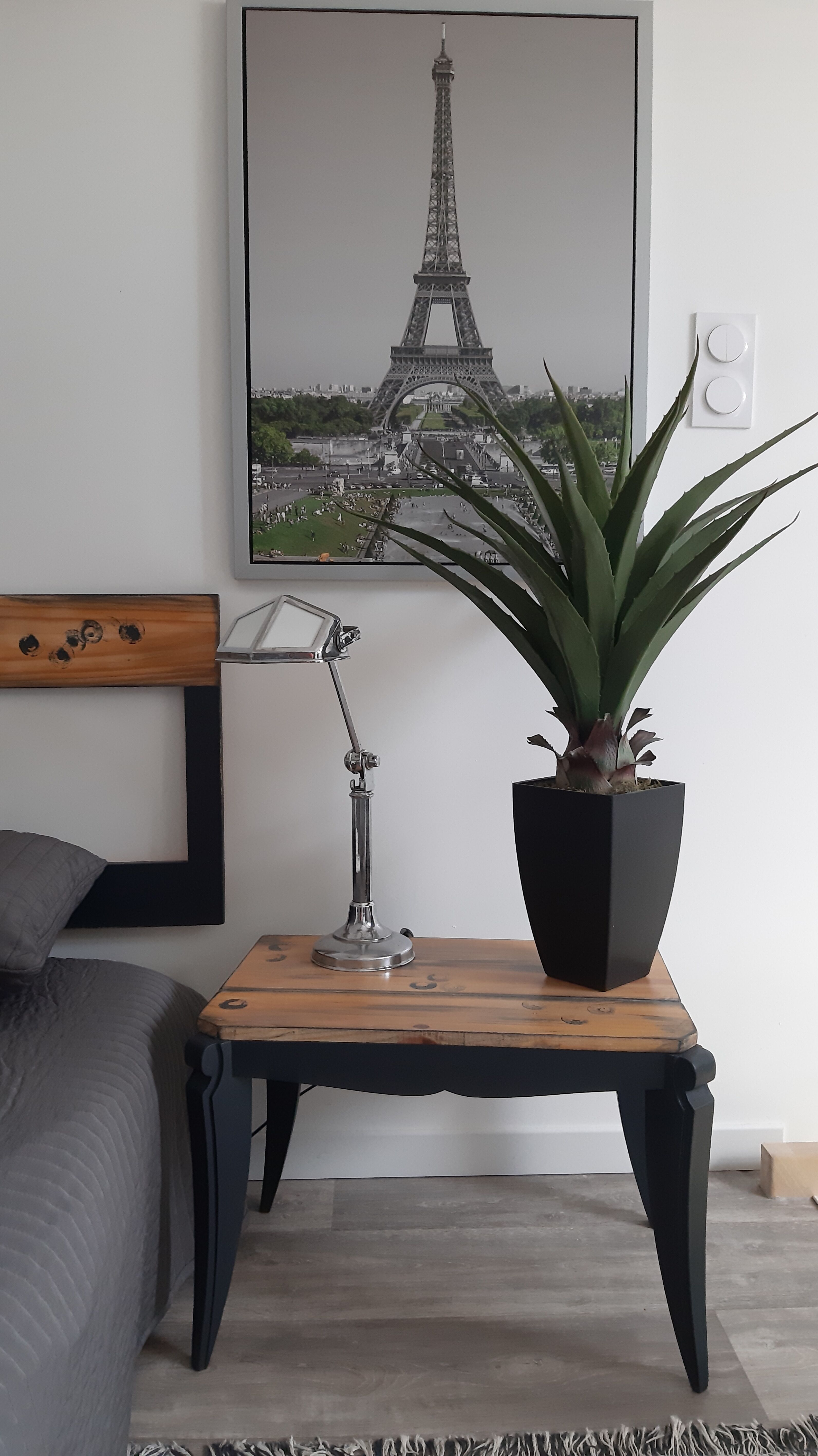 Contemporary bedside carbon color