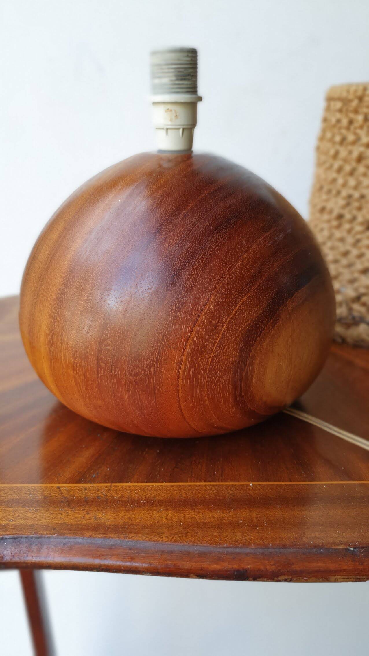 Solid wood lamp with rope shade