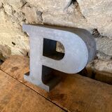 Letter metal