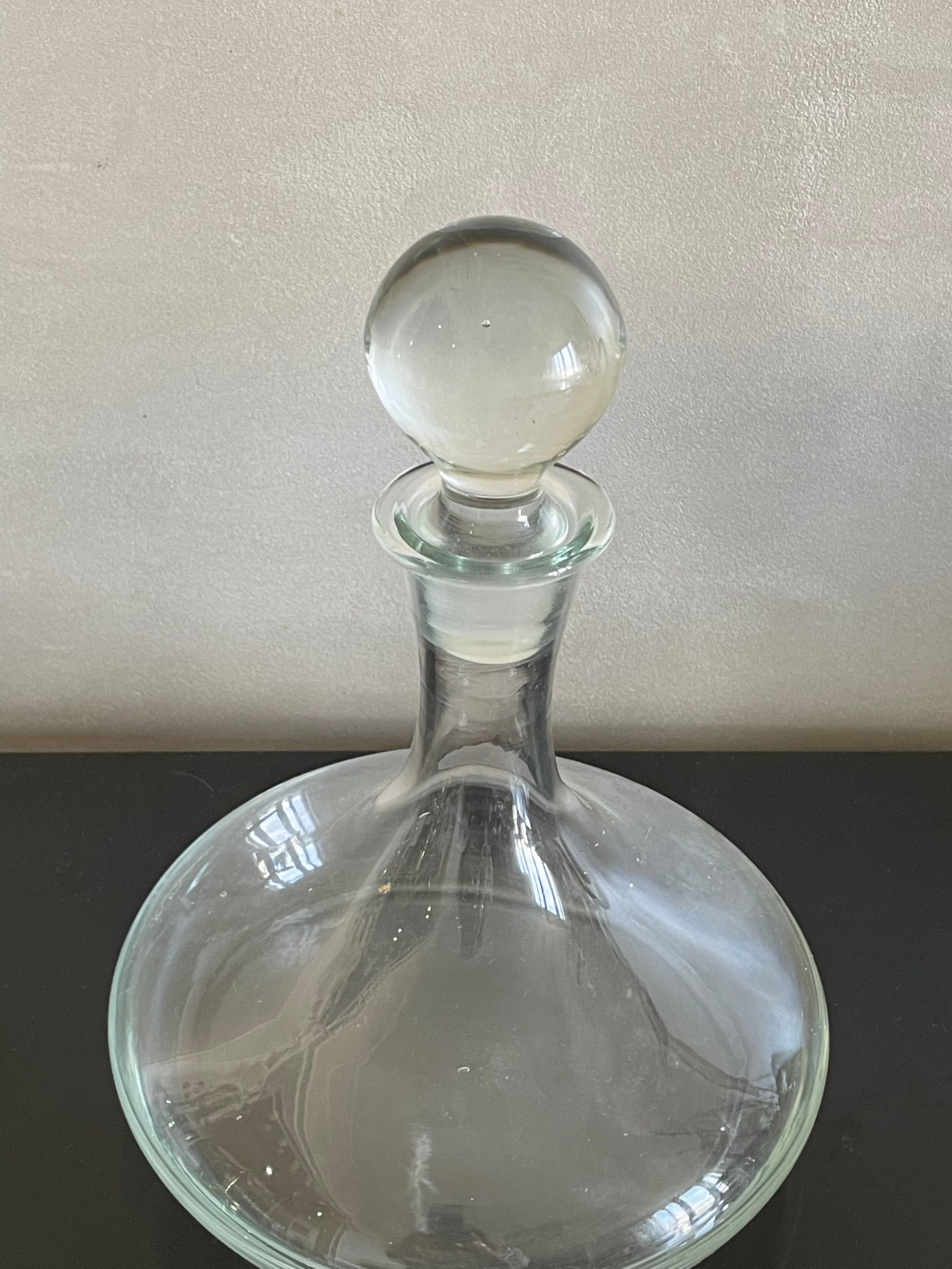 Bubble glass decanter