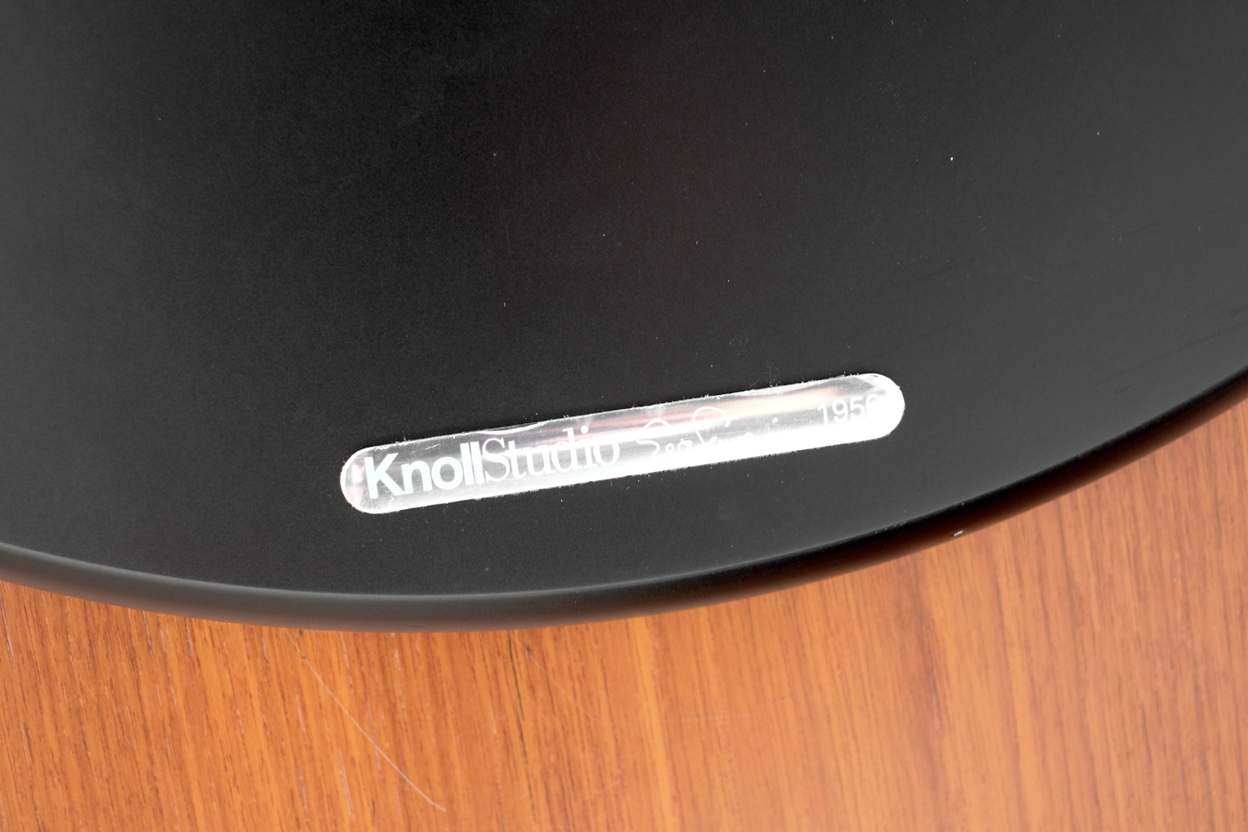 Wooden "Tulip" table by Eero Saarinen for Knoll Studio, USA 1958.