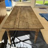 Farm table