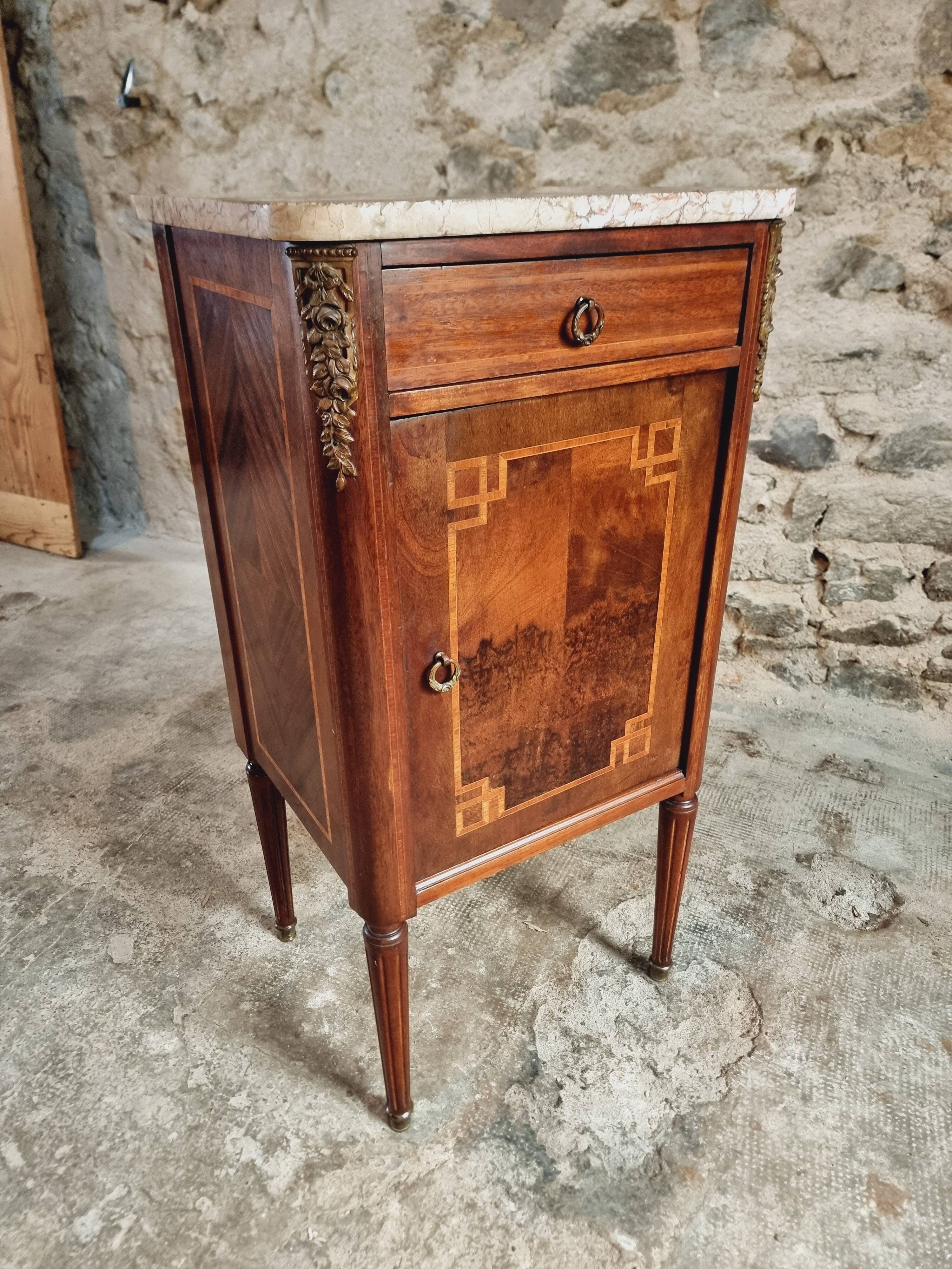 Petit meuble d'appoint de style Empire – Vers 1900