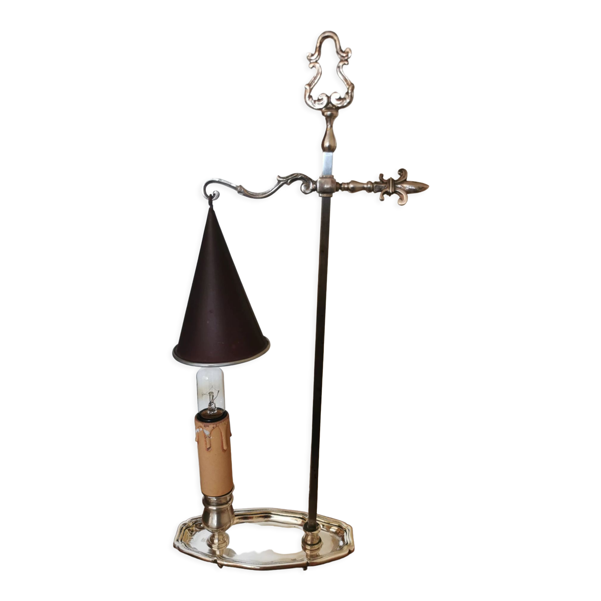 Silver metal lamp with painted sheet metal shade