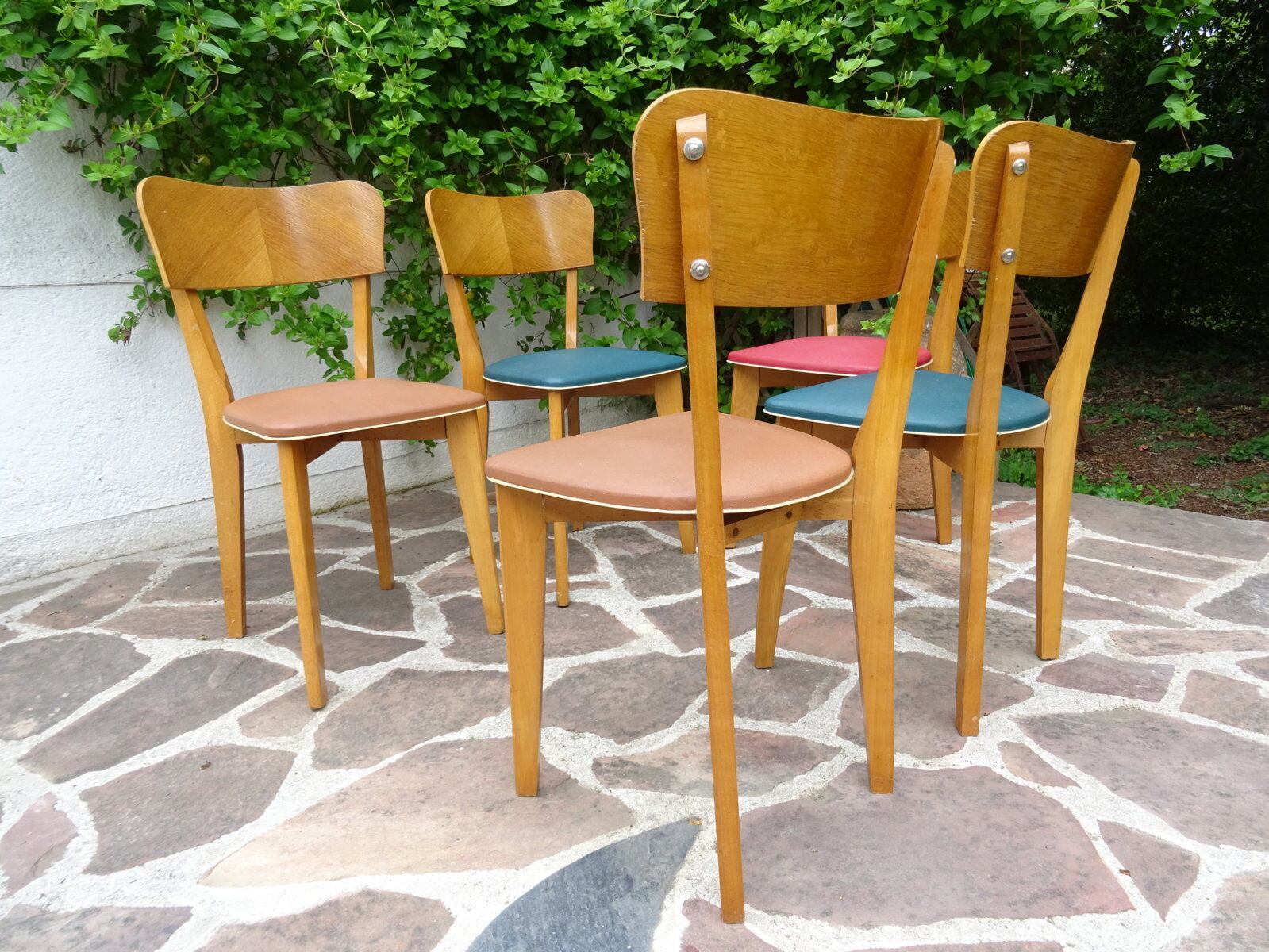 Set of 5 compass foot chairs