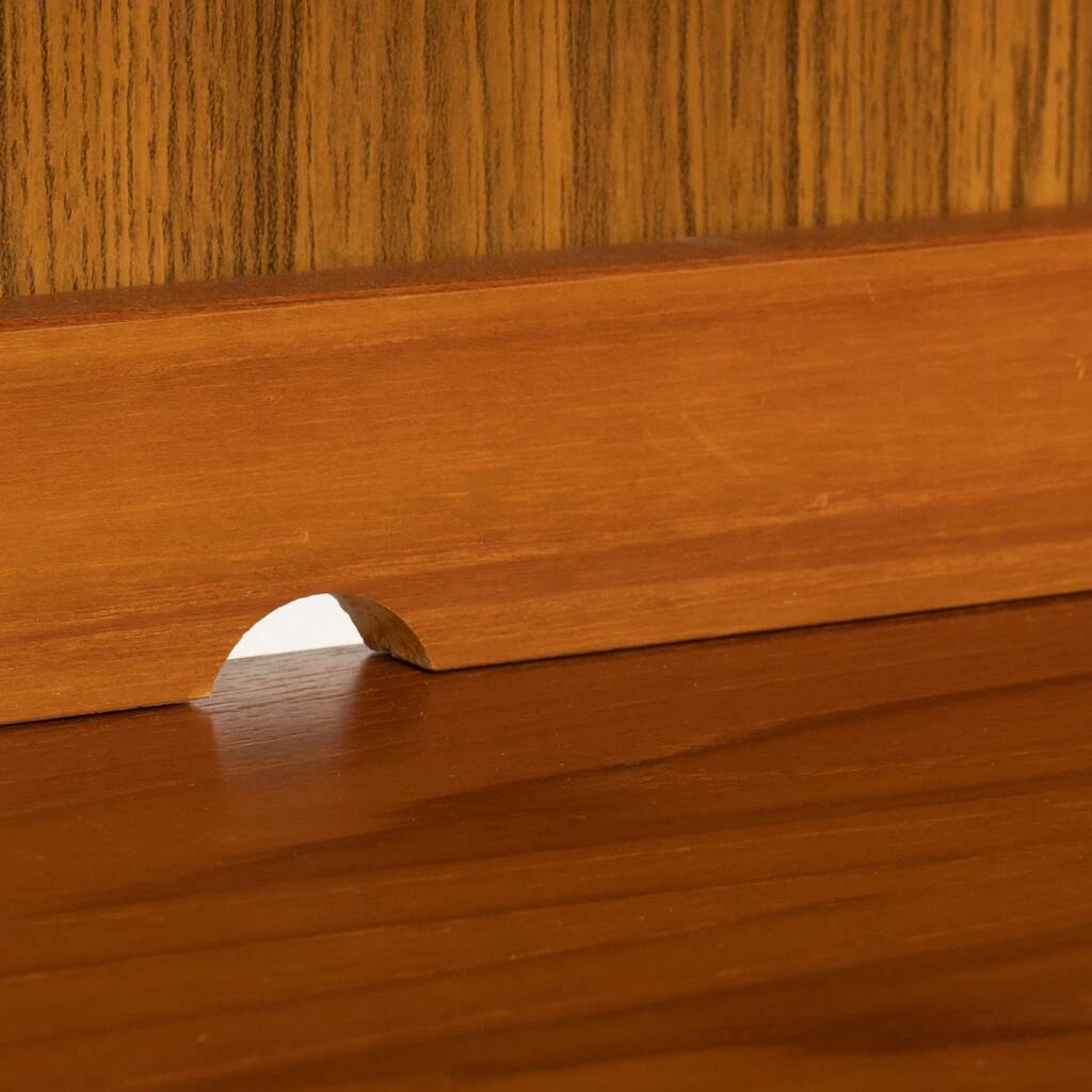 Woodem shelf system Domino