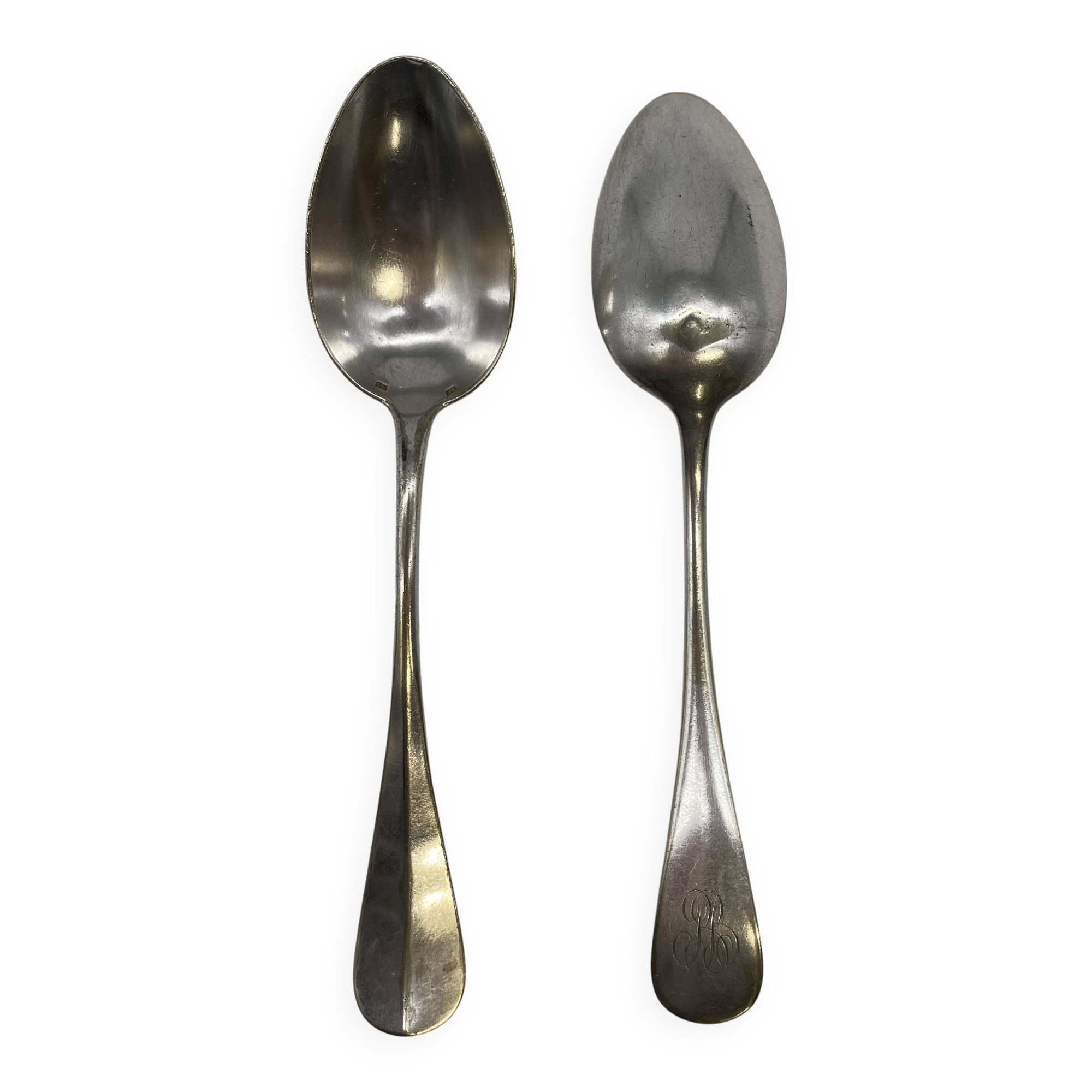 Set of 2 soup spoons and 2 lunch forks.
