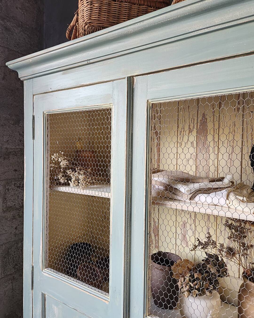Display cabinet