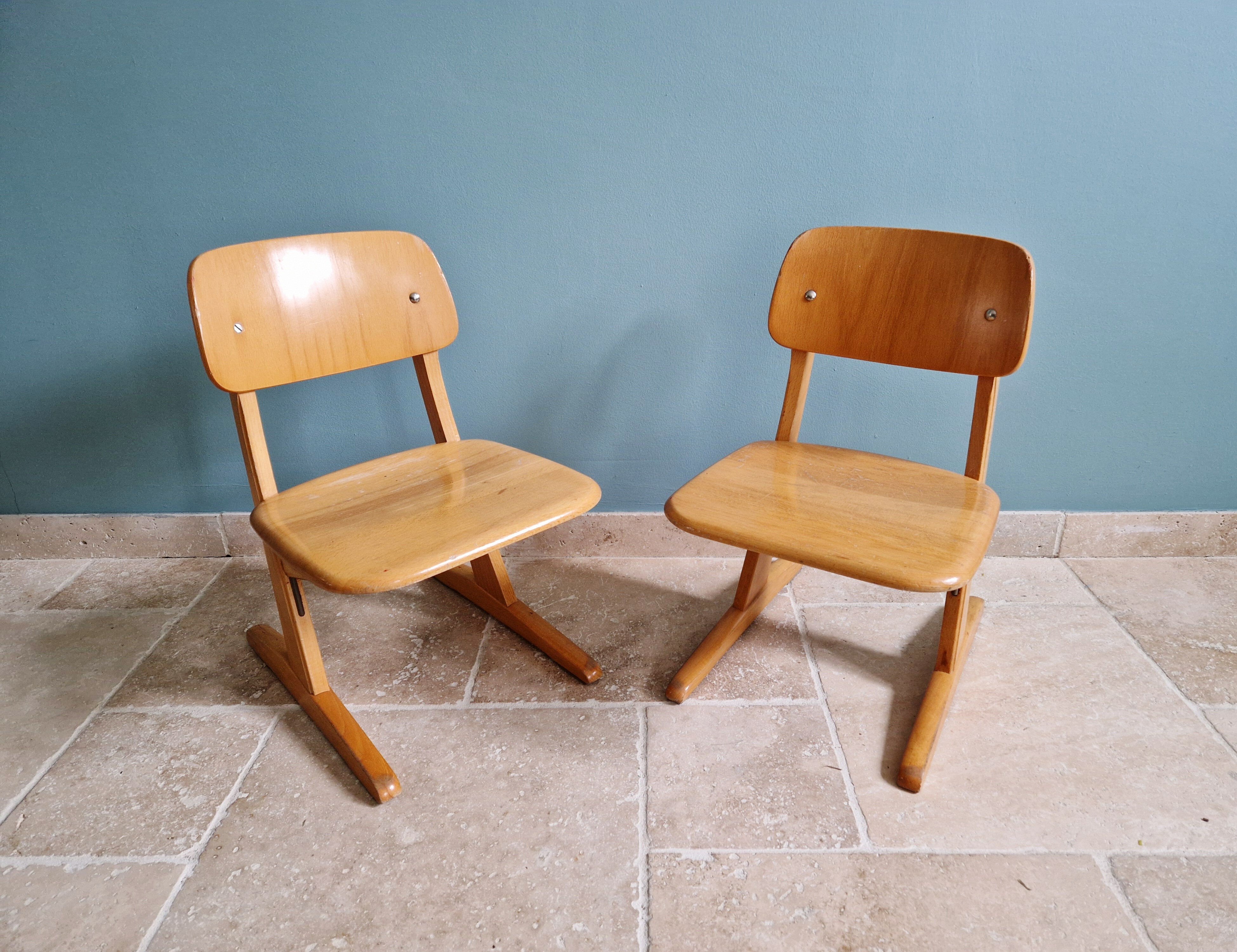Pair of children's chairs by Casala in solid beech, 1960s.