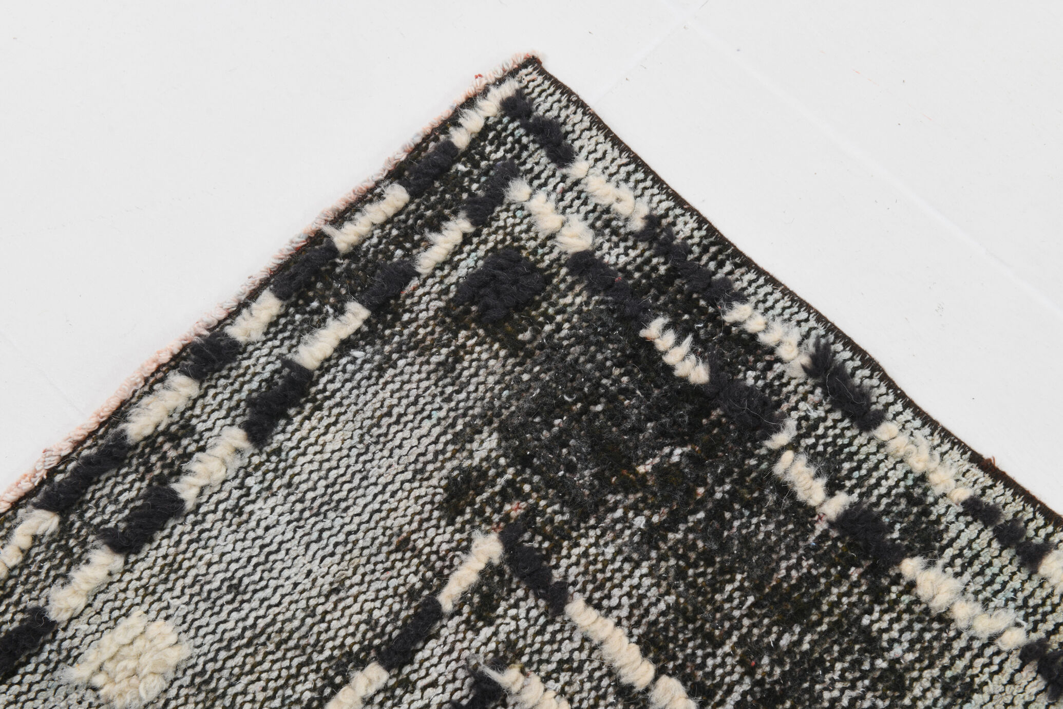 3x9 handmade pom pom vintage runner rug 285x73cm