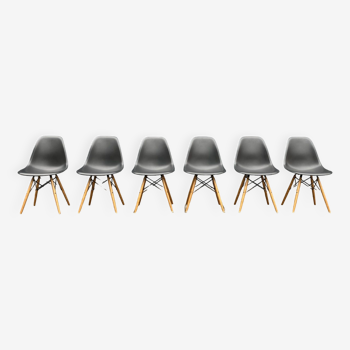 6x Vitra Eames DSW dining chairs