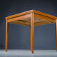 Table d’appoint extensible et réversible en teck danois modèle 28 par Poul Hundevad pour Hundevad & Co., années 1960
