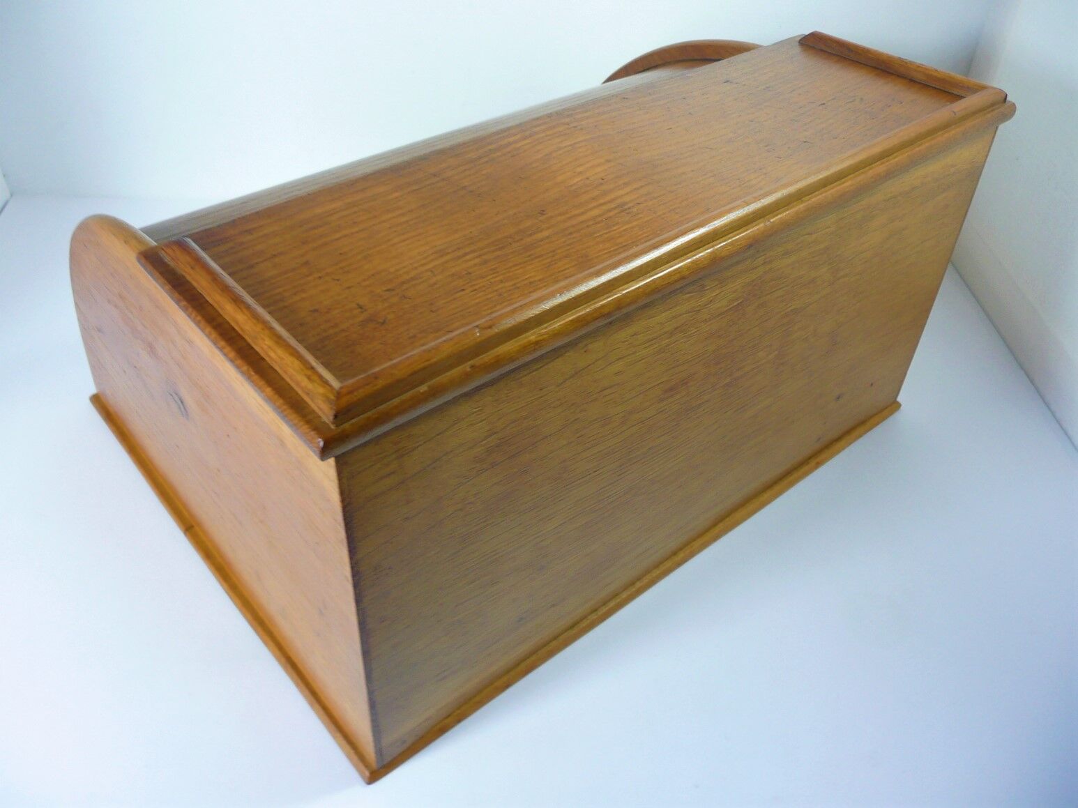 Wooden curtain desk binder