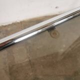 Table basse chrome et verre fumé