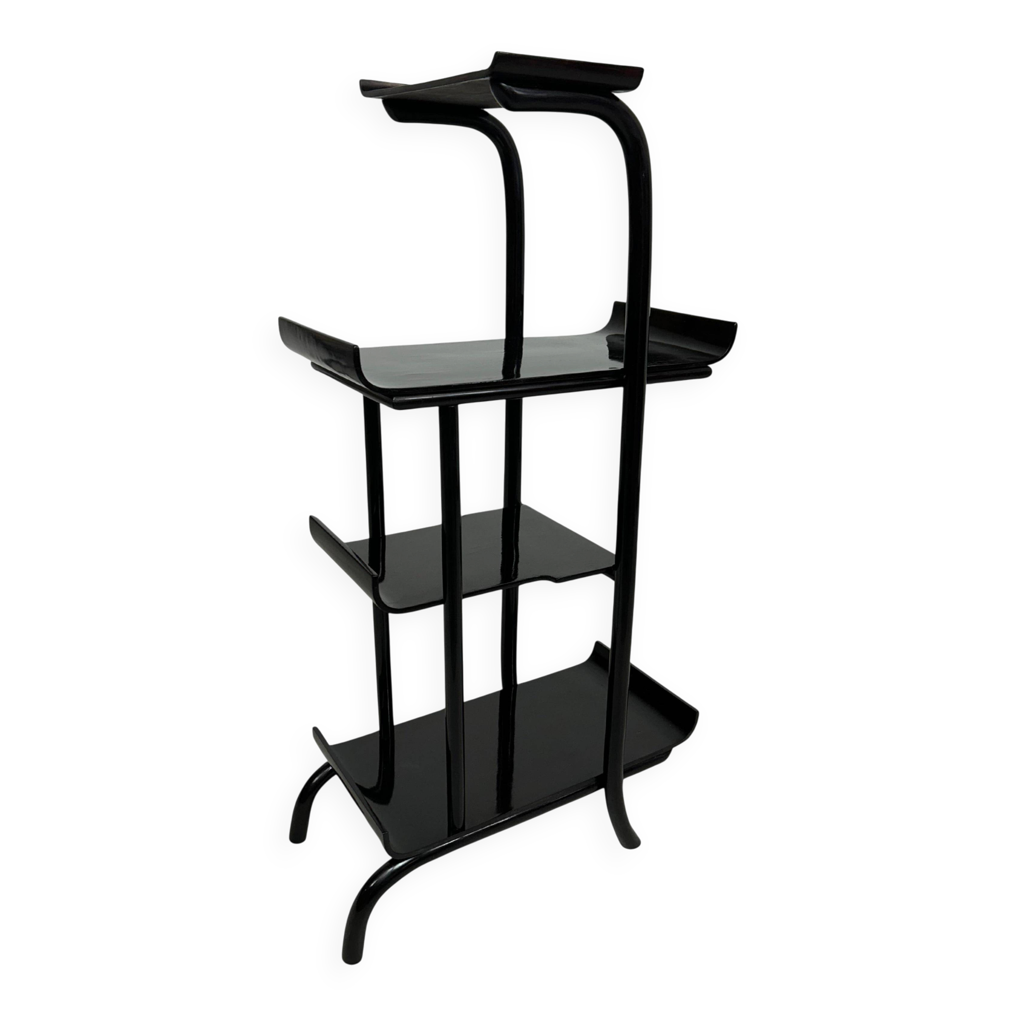 Très rare porte-plante pagode D68 par Thonet Mundus