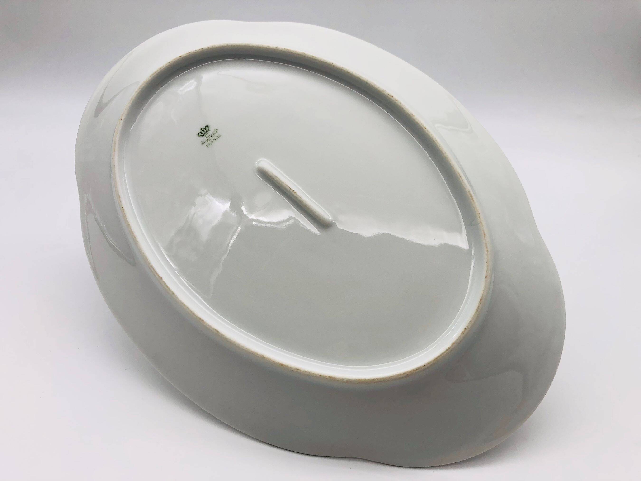 Oval serving dish in Limoges porcelain, Chastagner