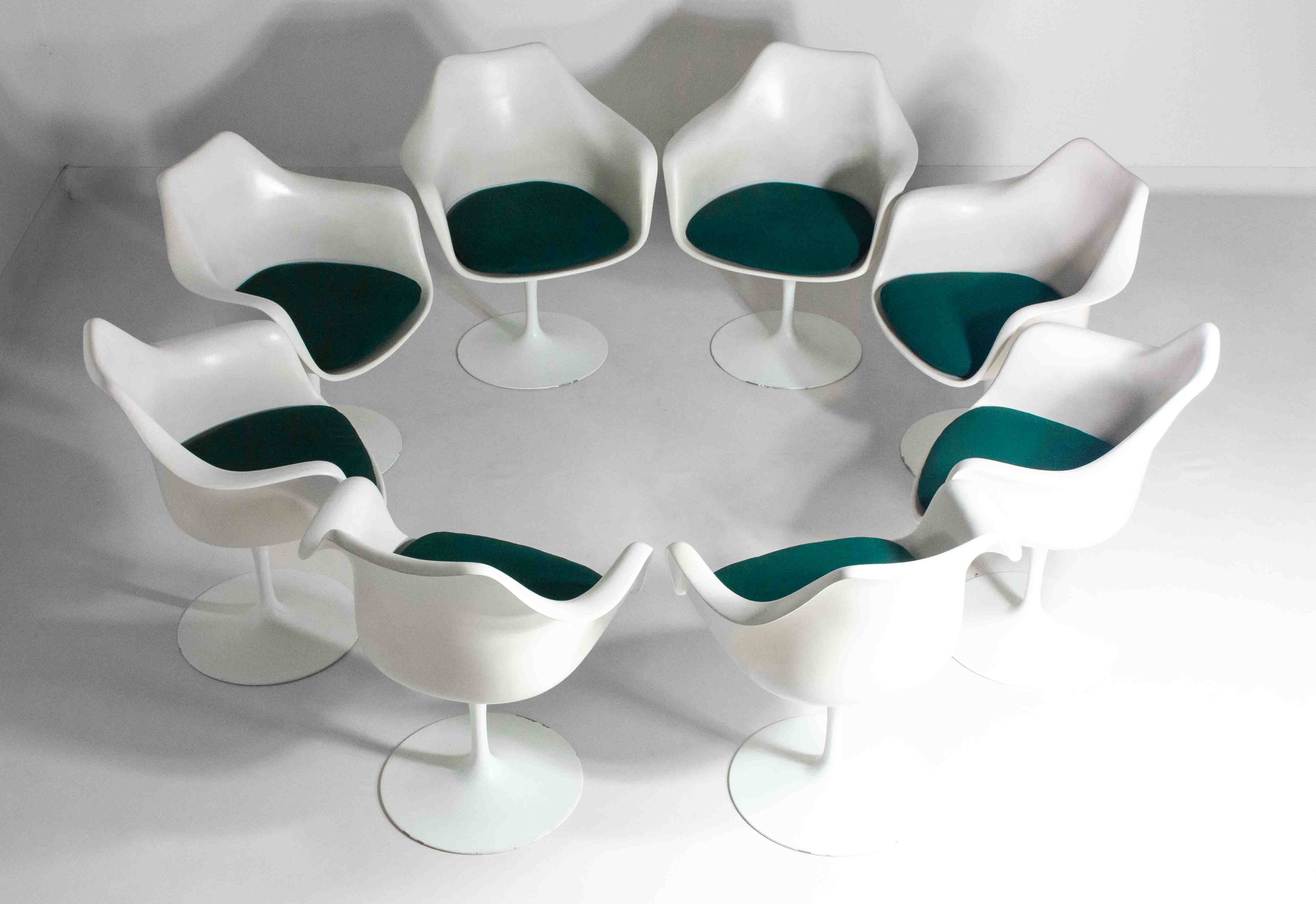 Large set of 8 tulip armchairs by Eero Saarinen for Knoll International, 1970s