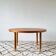 Table basse ronde suédoise avec détails en laiton