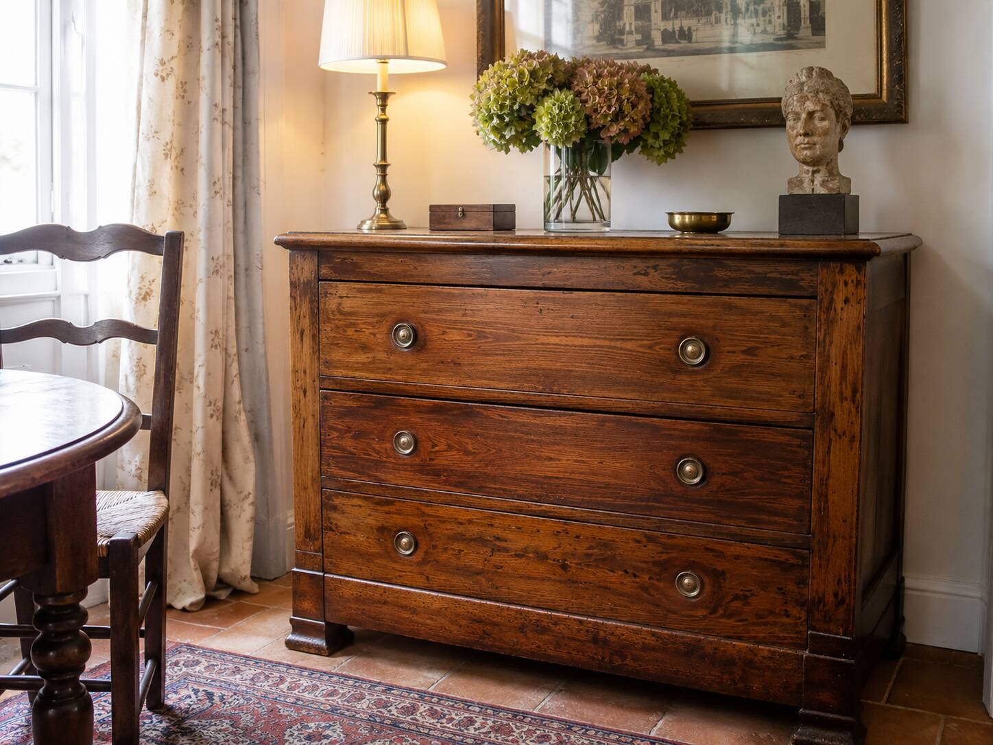 Commode de campagne ancienne en bois massif – XIXᵉ siècle – 3 tiroirs