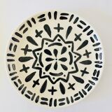 8 assorted black/white dessert plates