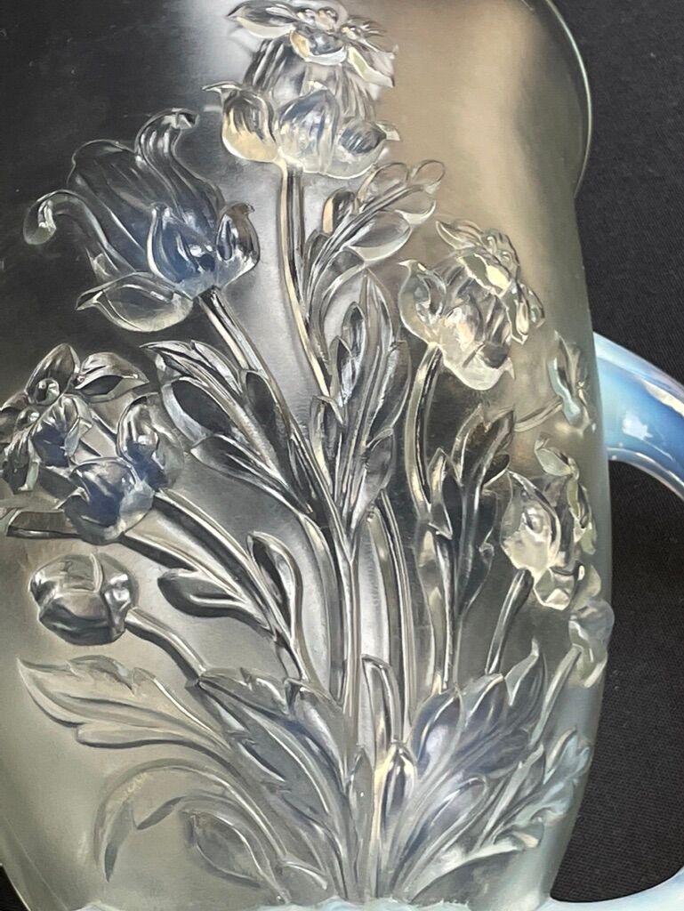 Large vase with 2 Art Deco handles signed Verlys