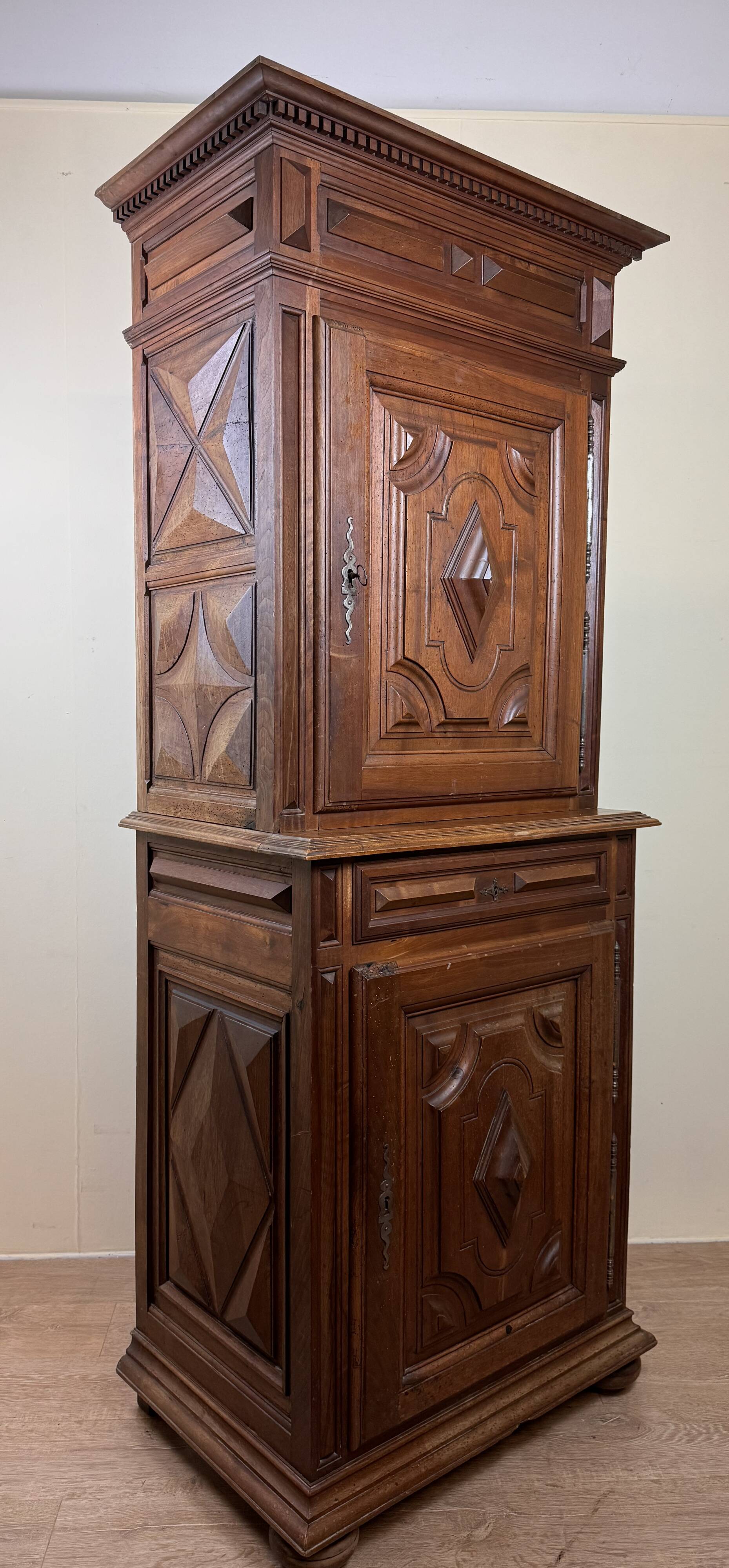 Louis XIII style Burgundian cabinet in solid wood circa 1850-1880